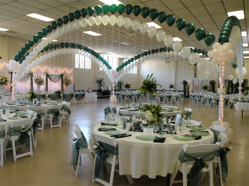 Оформление зала на свадьбу шарами (60 фото)